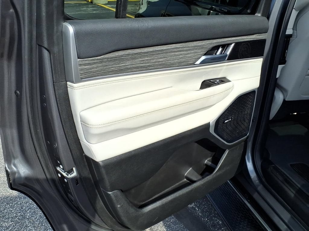2022 Jeep Wagoneer Series II