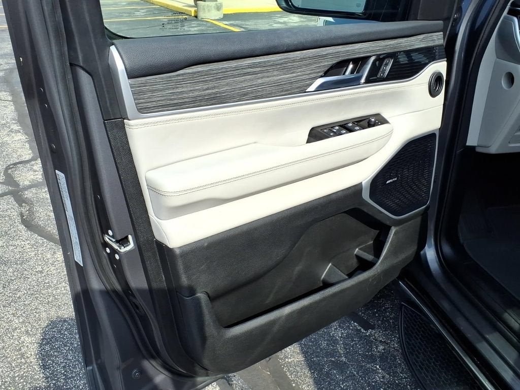 2022 Jeep Wagoneer Series II