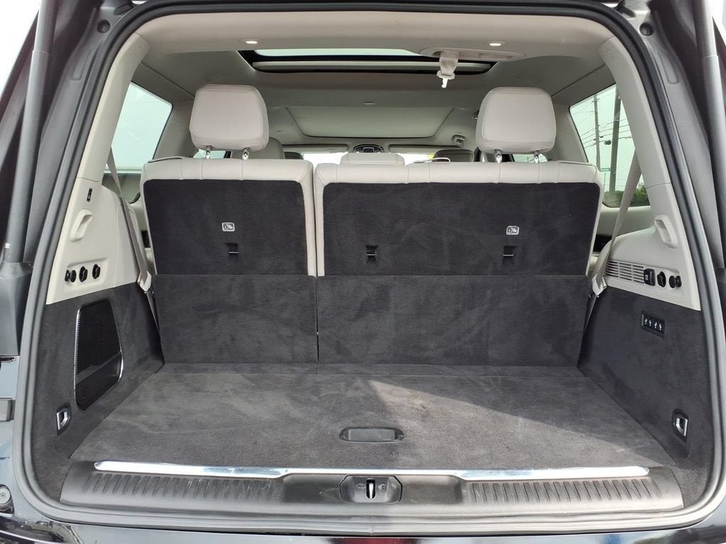 2023 Jeep Grand Wagoneer BASE