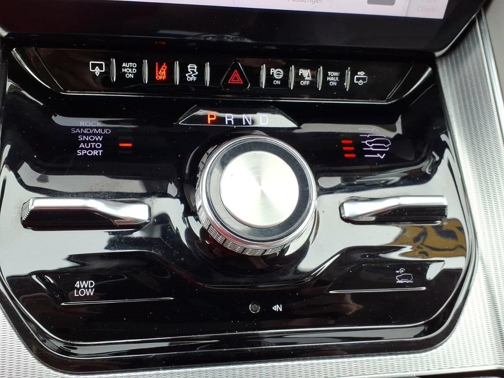 2023 Jeep Grand Wagoneer BASE