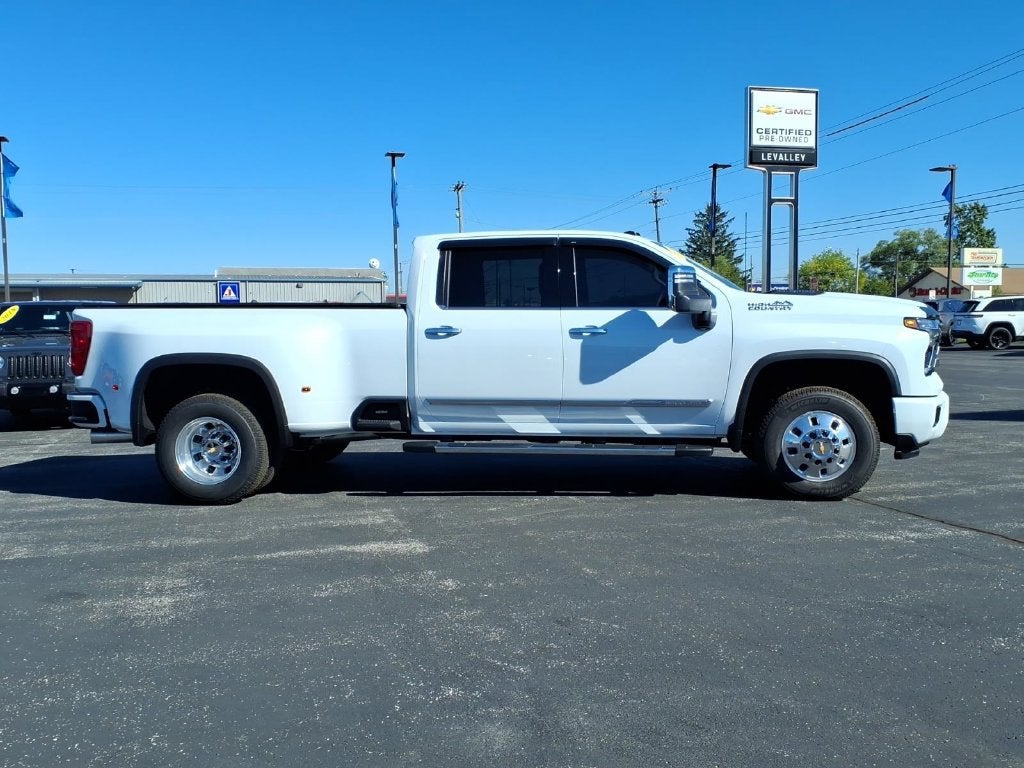 2026 Chevrolet Silverado 3500 HD High Country DRW