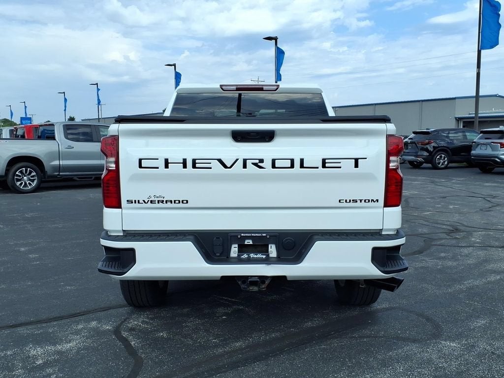 2023 Chevrolet Silverado 1500 Custom