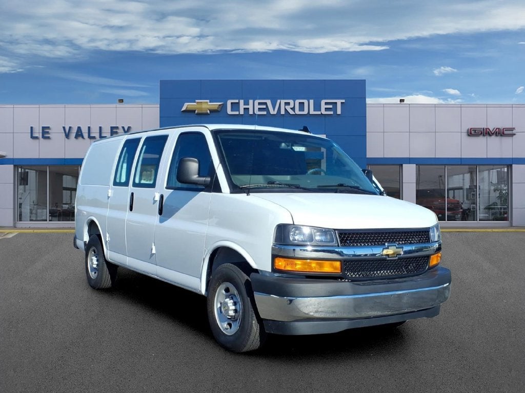 2025 Chevrolet Express Cargo