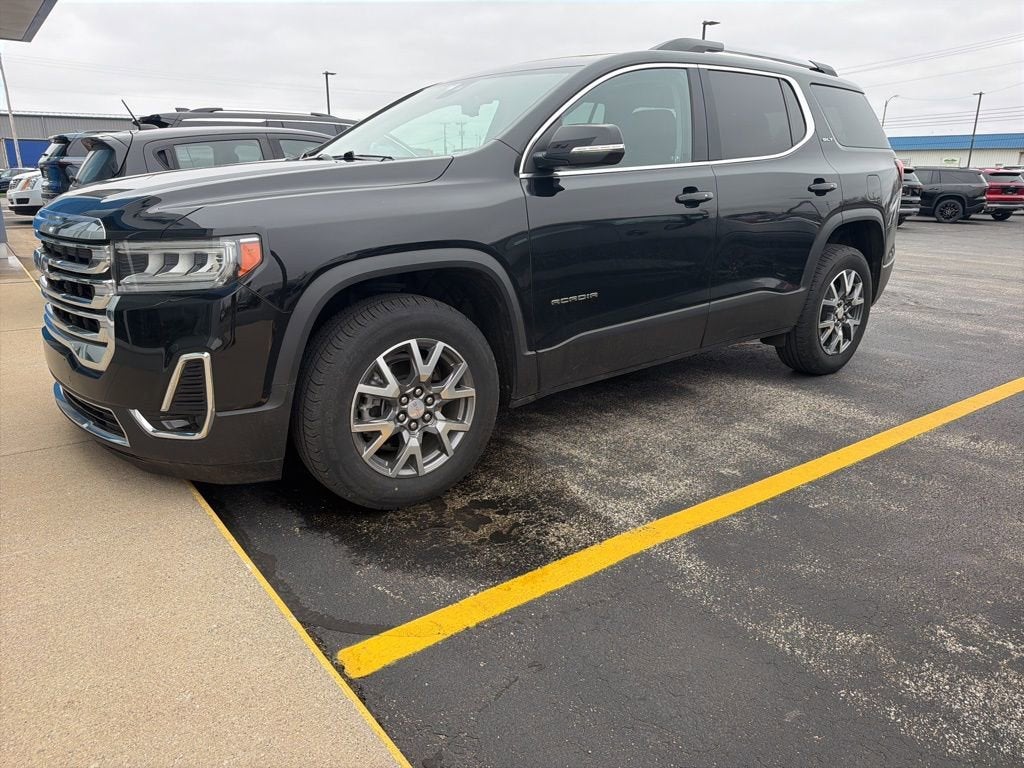 2023 GMC Acadia SLT