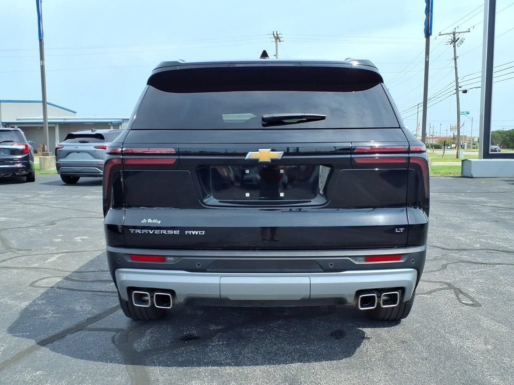 2024 Chevrolet Traverse LT