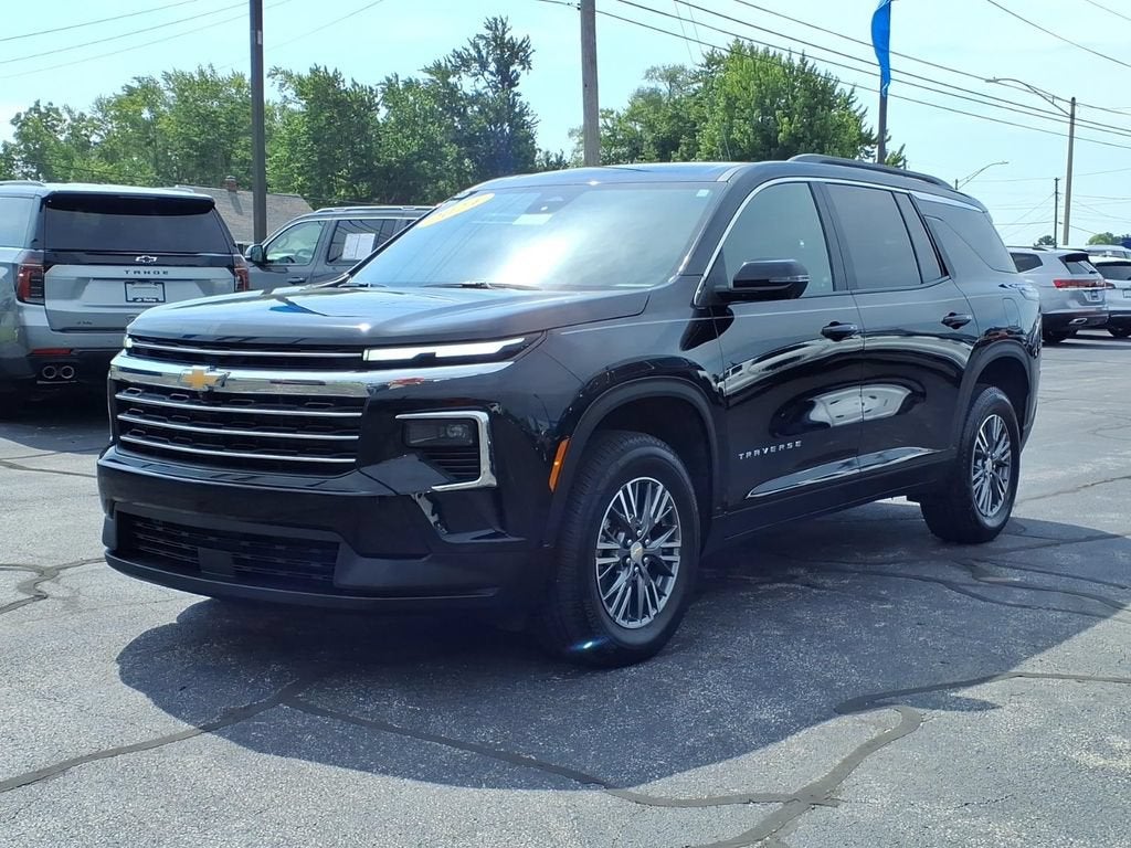 2024 Chevrolet Traverse LT