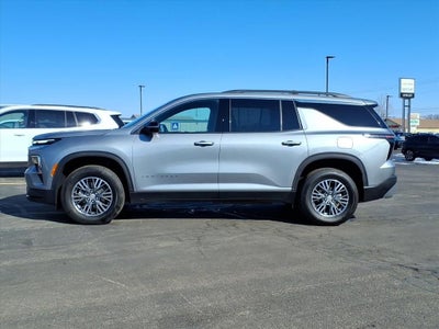 2025 Chevrolet Traverse LT