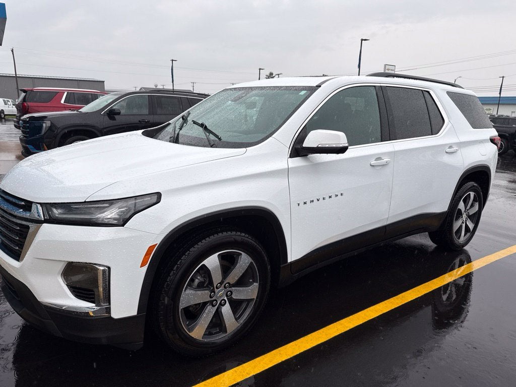 2023 Chevrolet Traverse LT Leather