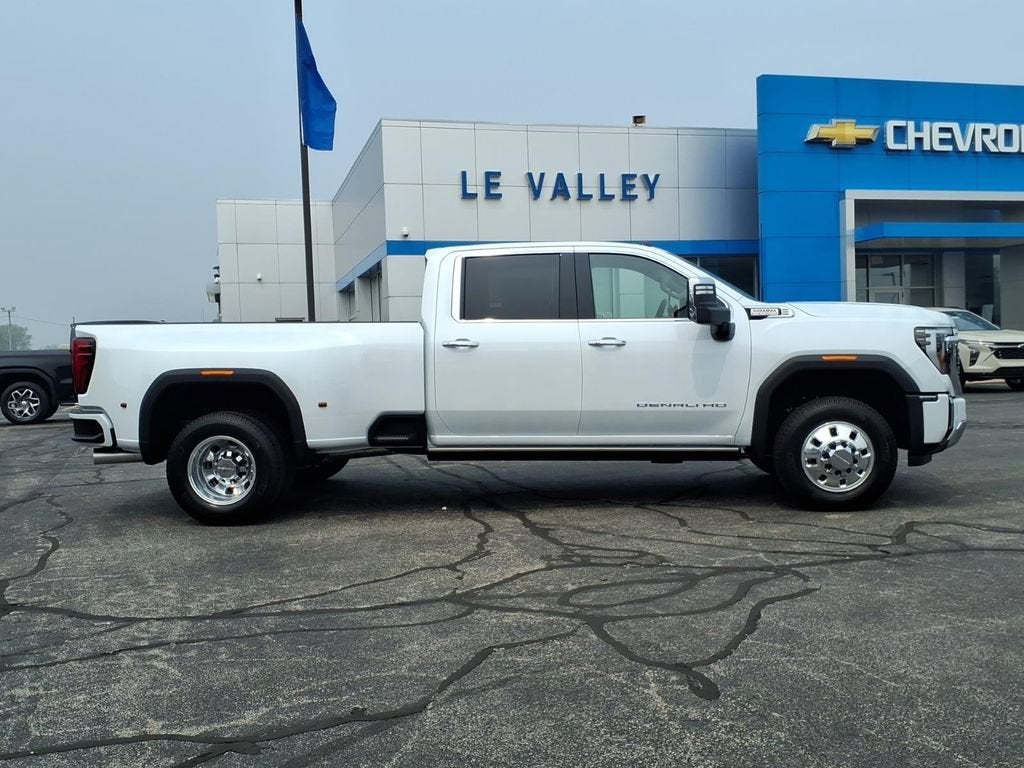 2026 GMC Sierra 3500 HD Denali DRW