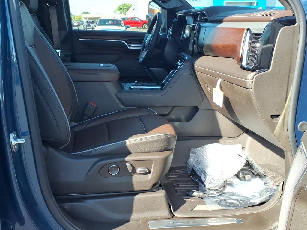 2026 GMC Sierra 3500 HD Denali DRW