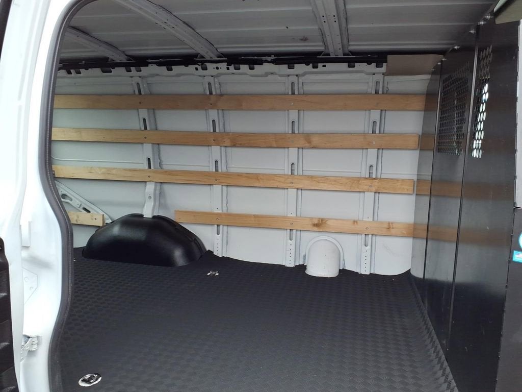 2024 GMC Savana Cargo 2500 Work Van