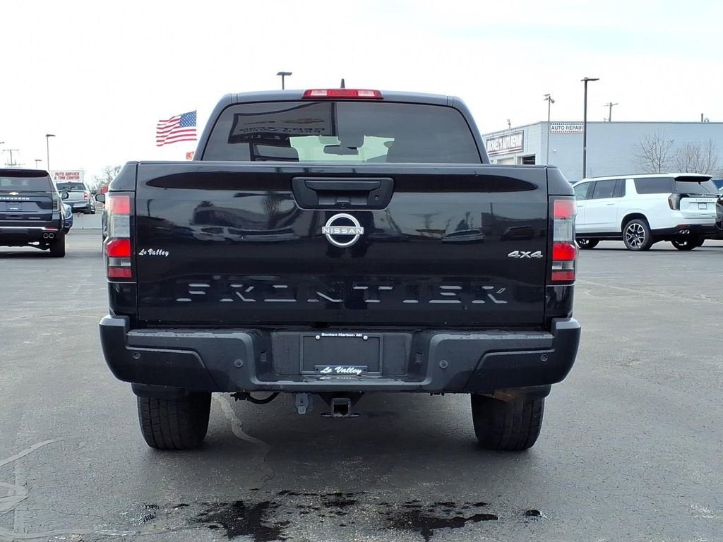 2022 Nissan Frontier S