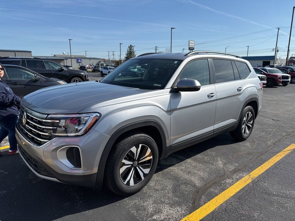 2025 Volkswagen Atlas 2.0T SE