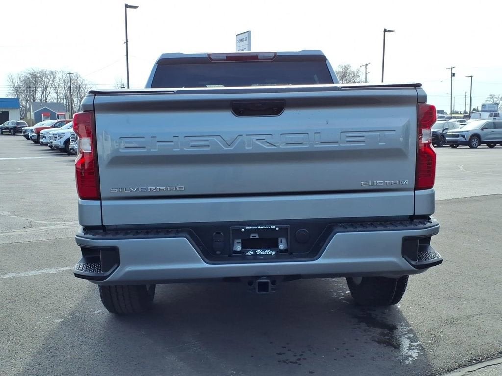 2023 Chevrolet Silverado 1500 Custom