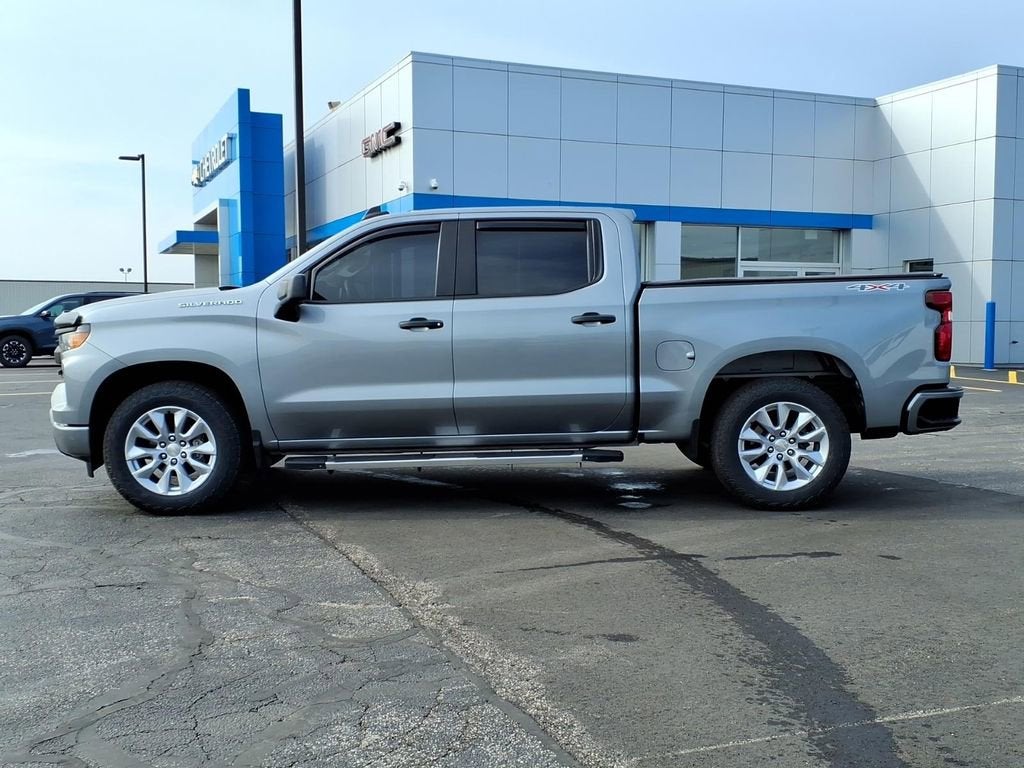 2023 Chevrolet Silverado 1500 Custom