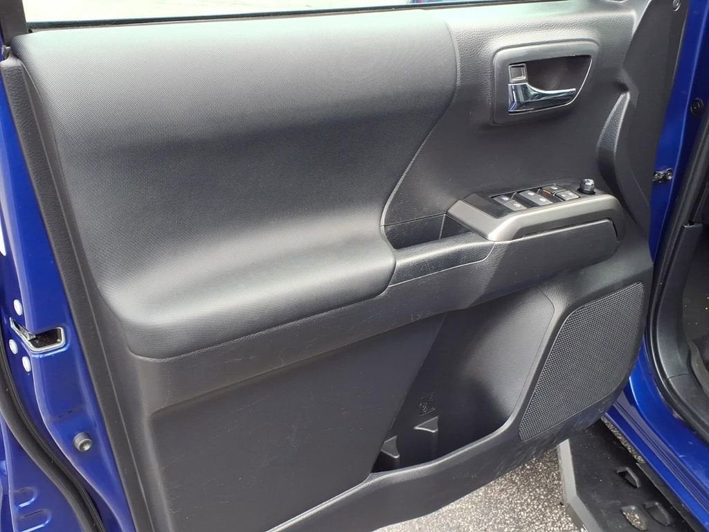 2023 Toyota Tacoma 4WD SR