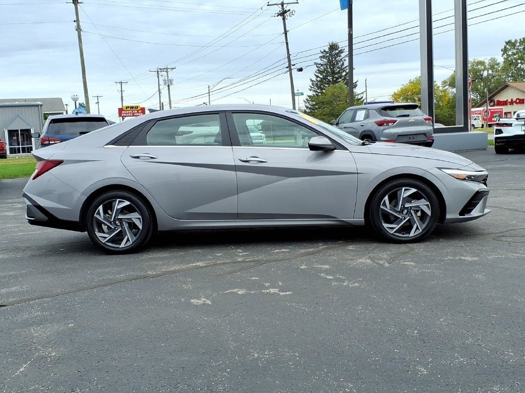 2025 Hyundai Elantra SEL Convenience
